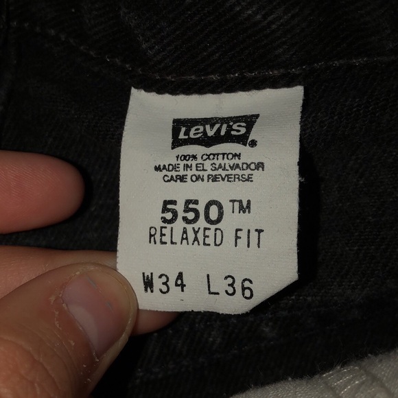 Levi Shorts - Picture 1 of 3